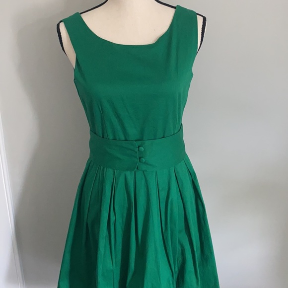 Gorgeous brand new emerald green dress - Picture 4 of 4